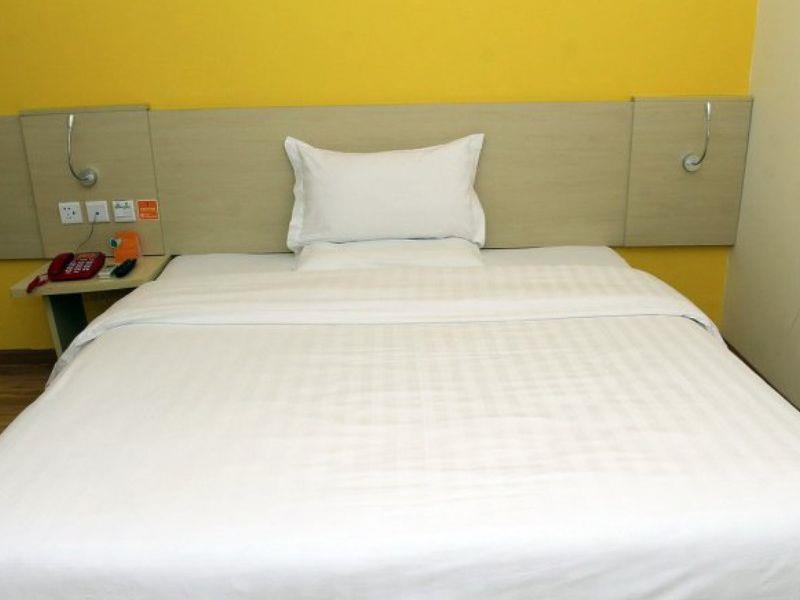 7 Days Inn Chengdu East Railway Station West Squar 외부 사진