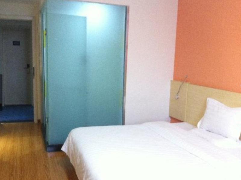 7 Days Inn Chengdu East Railway Station West Squar 외부 사진